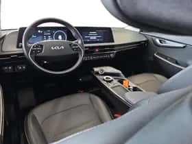 Kia EV6 (2023) thumbnail 13