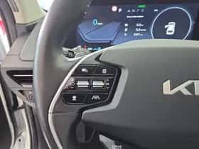 Kia EV6 (2023) thumbnail 17