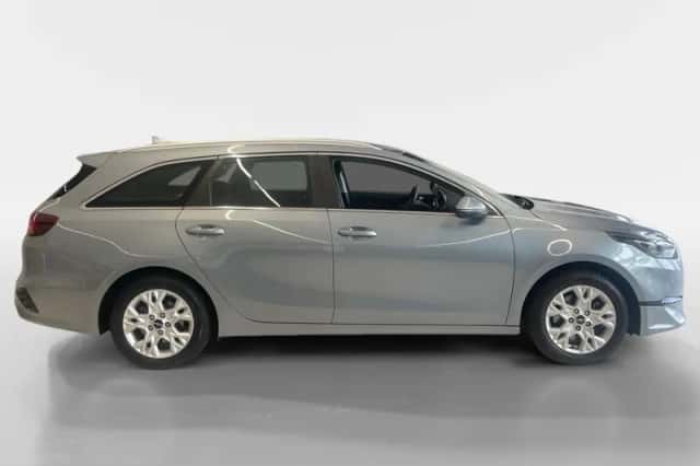 Kia Ceed Sportswagon (2022) thumbnail 5