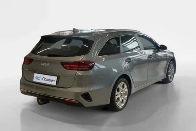 Kia Ceed Sportswagon (2022) thumbnail 6