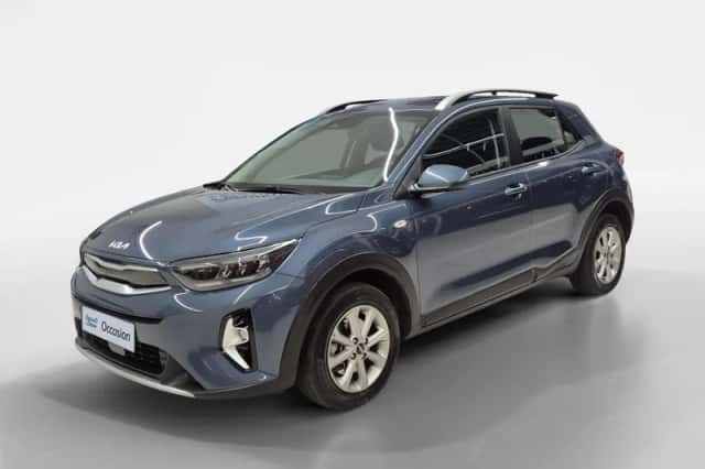 Kia Stonic (2023) thumbnail 2