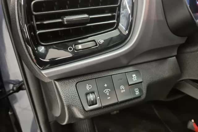 Kia Stonic (2023) thumbnail 21