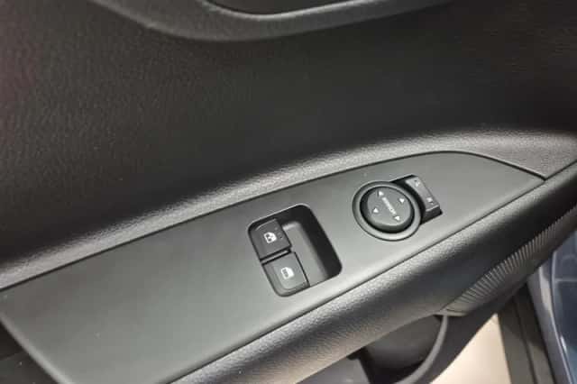 Kia Stonic (2023) thumbnail 22