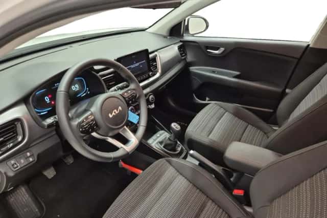 Kia Stonic (2024) thumbnail 11