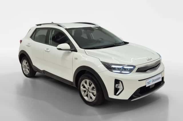 Kia Stonic (2024) thumbnail 4