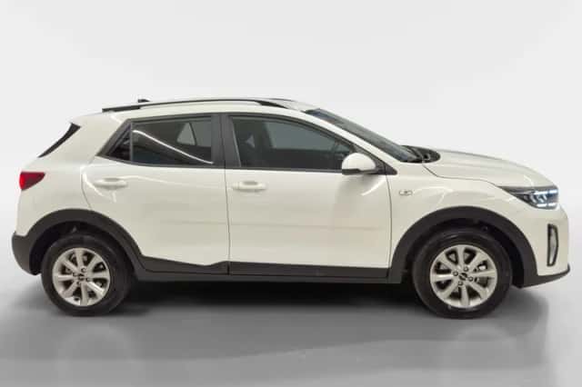 Kia Stonic (2024) thumbnail 5