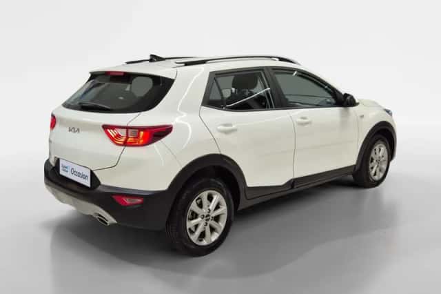 Kia Stonic (2024) thumbnail 6