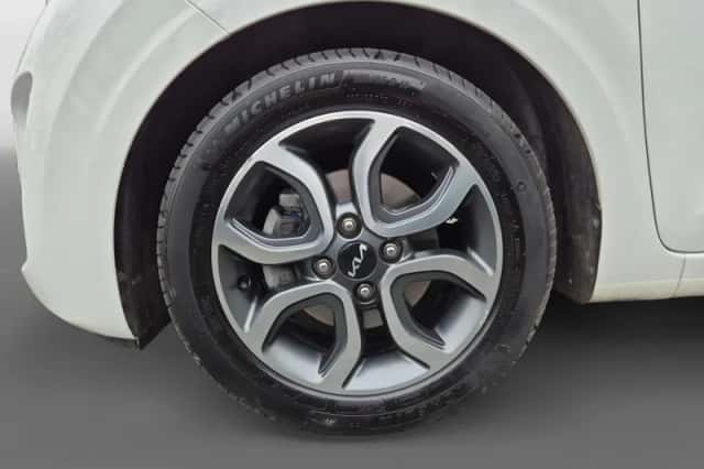 Kia Picanto (2022) thumbnail 9