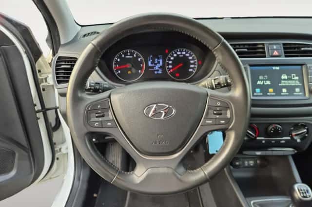 Hyundai i20 (2019) thumbnail 12