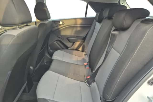 Hyundai i20 (2019) thumbnail 18