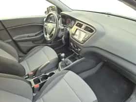 Hyundai i20 (2019) thumbnail 21