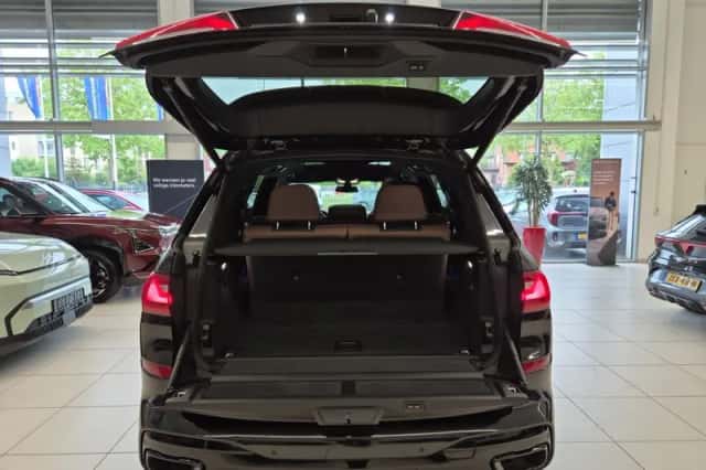 BMW X7 (2020) thumbnail 11