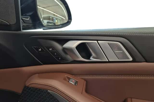 BMW X7 (2020) thumbnail 15