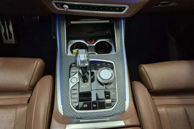 BMW X7 (2020) thumbnail 26
