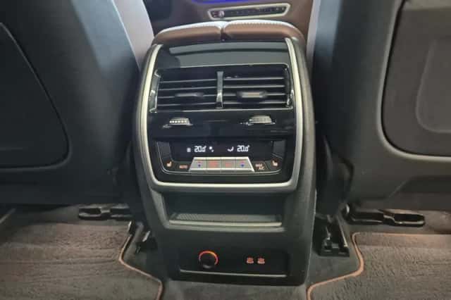 BMW X7 (2020) thumbnail 28