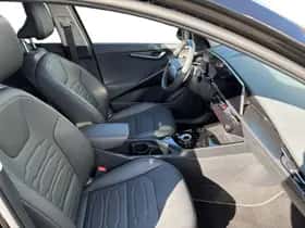 Kia Niro (2025) thumbnail 13