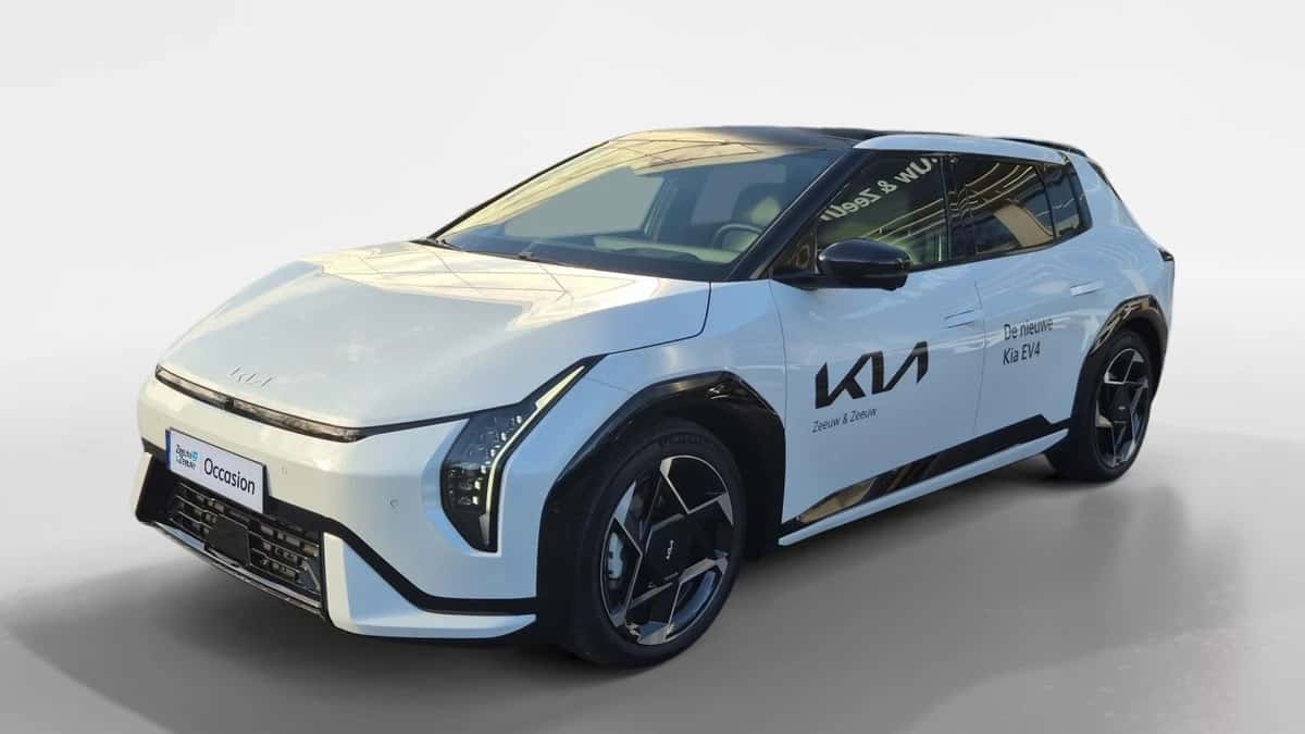 Kia EV4 (2025) — foto 1