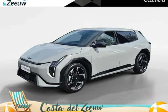 Kia EV4 (2026) thumbnail 1