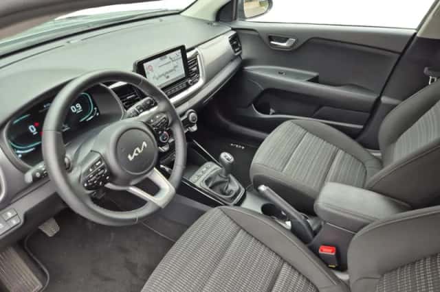 Kia Stonic (2025) thumbnail 11
