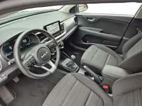 Kia Stonic (2025) thumbnail 11