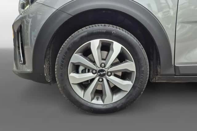 Kia Stonic (2025) thumbnail 9