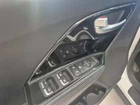 Kia Niro (2019) thumbnail 19