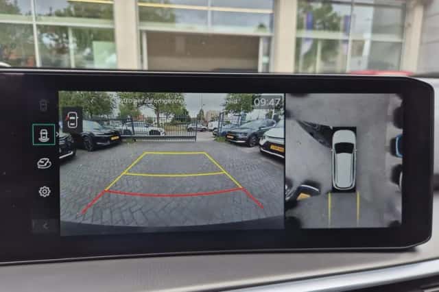 Kia Sorento (2024) thumbnail 19