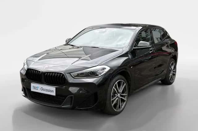 BMW X2 (2022) thumbnail 2