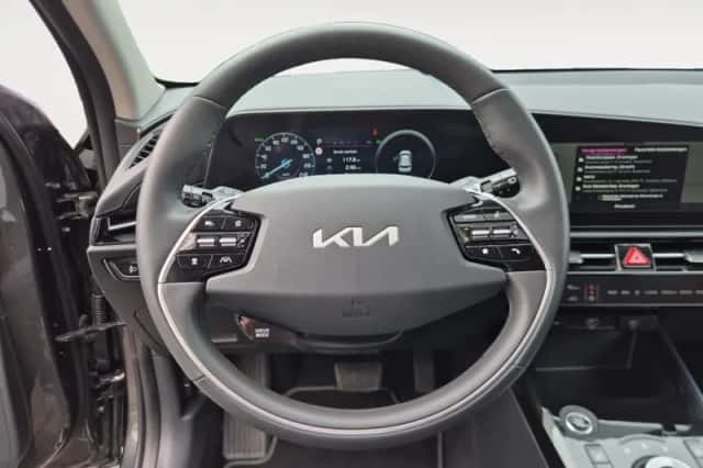 Kia Niro (2025) thumbnail 13