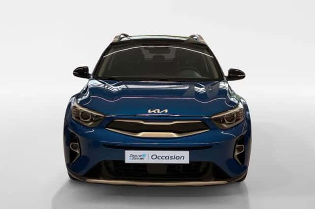 Kia Stonic (2022) thumbnail 3