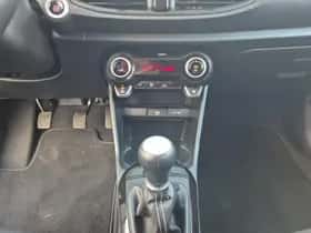 Kia Picanto (2021) thumbnail 19