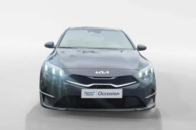 Kia Ceed (2025) thumbnail 3