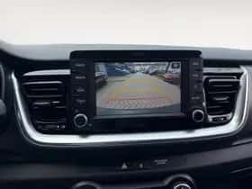 Kia Stonic (2019) thumbnail 25