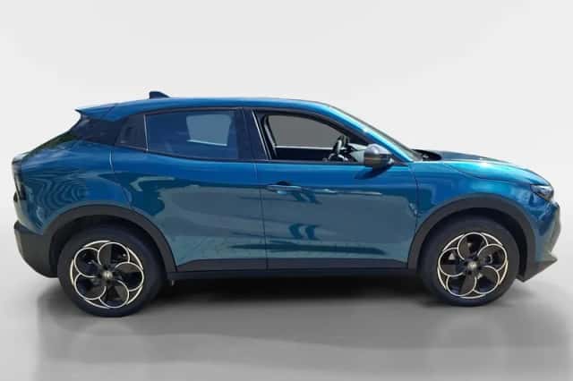 Alfa Romeo Junior (2025) thumbnail 5