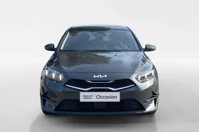 Kia Ceed (2024) thumbnail 2