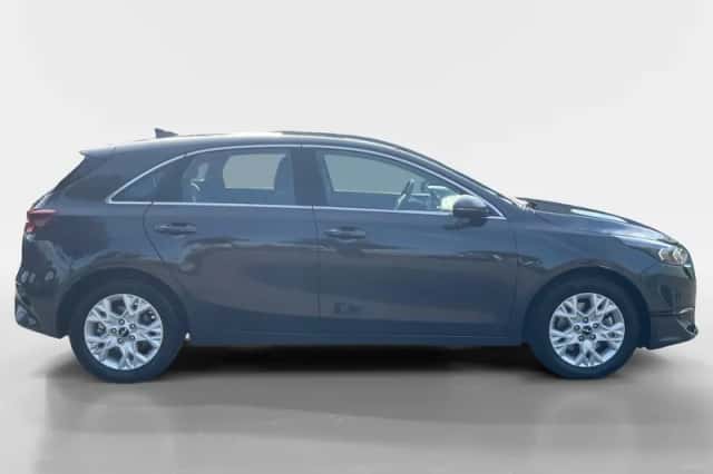 Kia Ceed (2024) thumbnail 4
