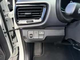 Kia Stonic (2025) thumbnail 12