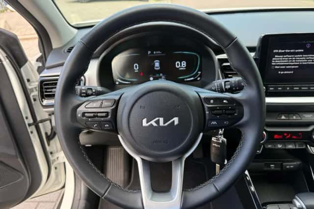 Kia Stonic (2025) thumbnail 13