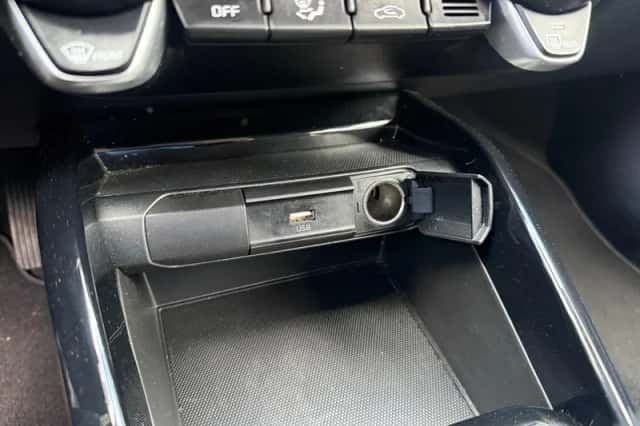 Kia Stonic (2025) thumbnail 16