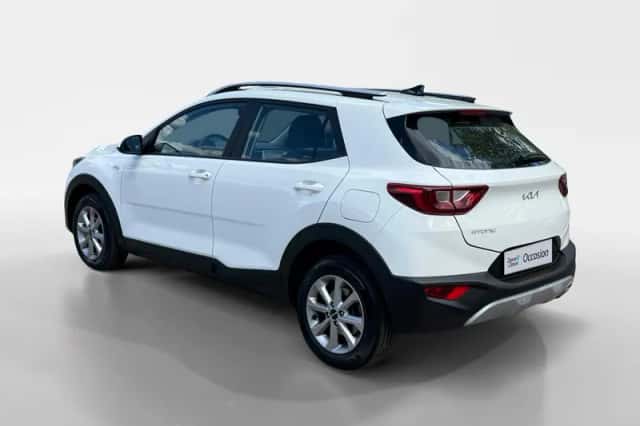 Kia Stonic (2025) thumbnail 5
