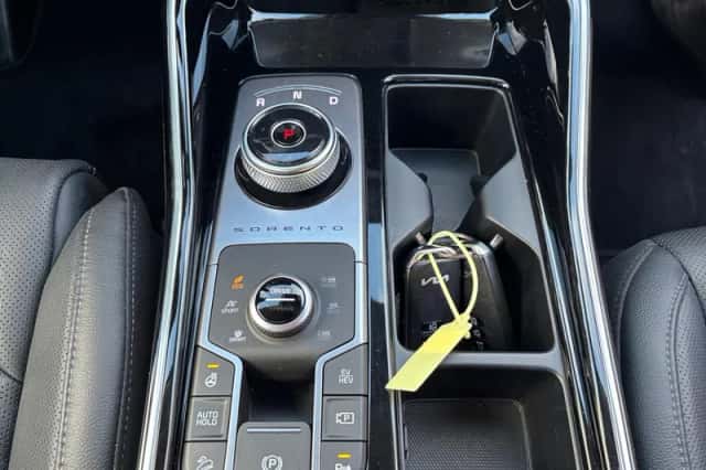 Kia Sorento (2024) thumbnail 23
