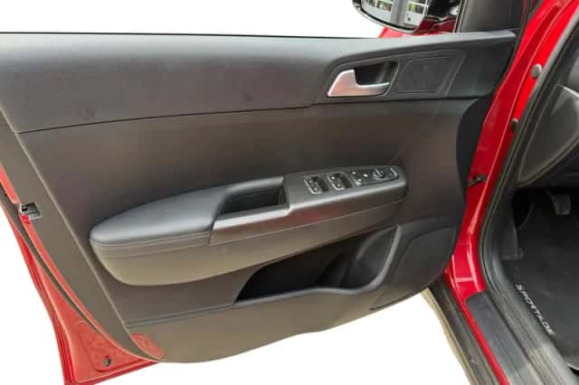 Kia Sportage (2018) thumbnail 20
