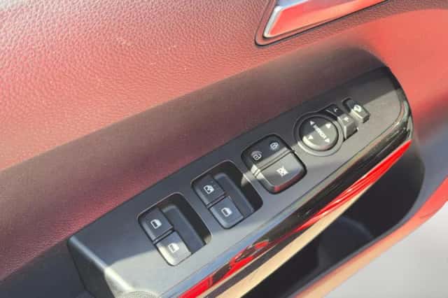 Kia Picanto (2019) thumbnail 15