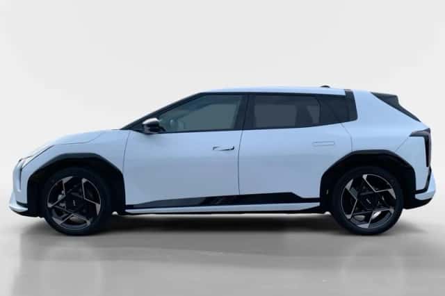 Kia EV4 (2026) thumbnail 2