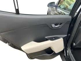 Kia Stonic (2025) thumbnail 40