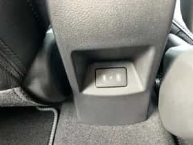 Kia Stonic (2025) thumbnail 42