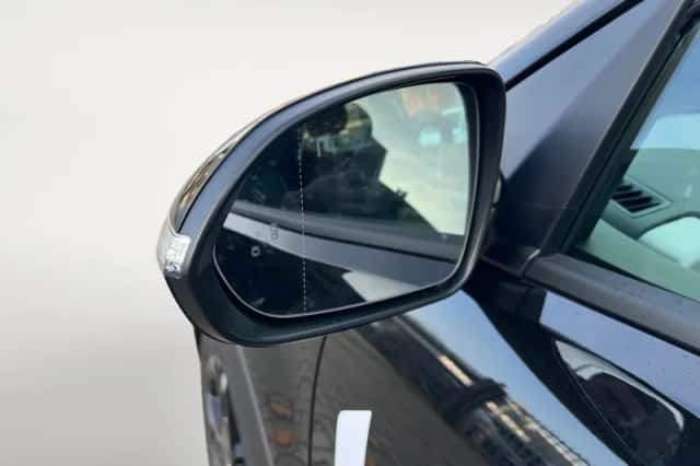 Kia Stonic (2025) thumbnail 9