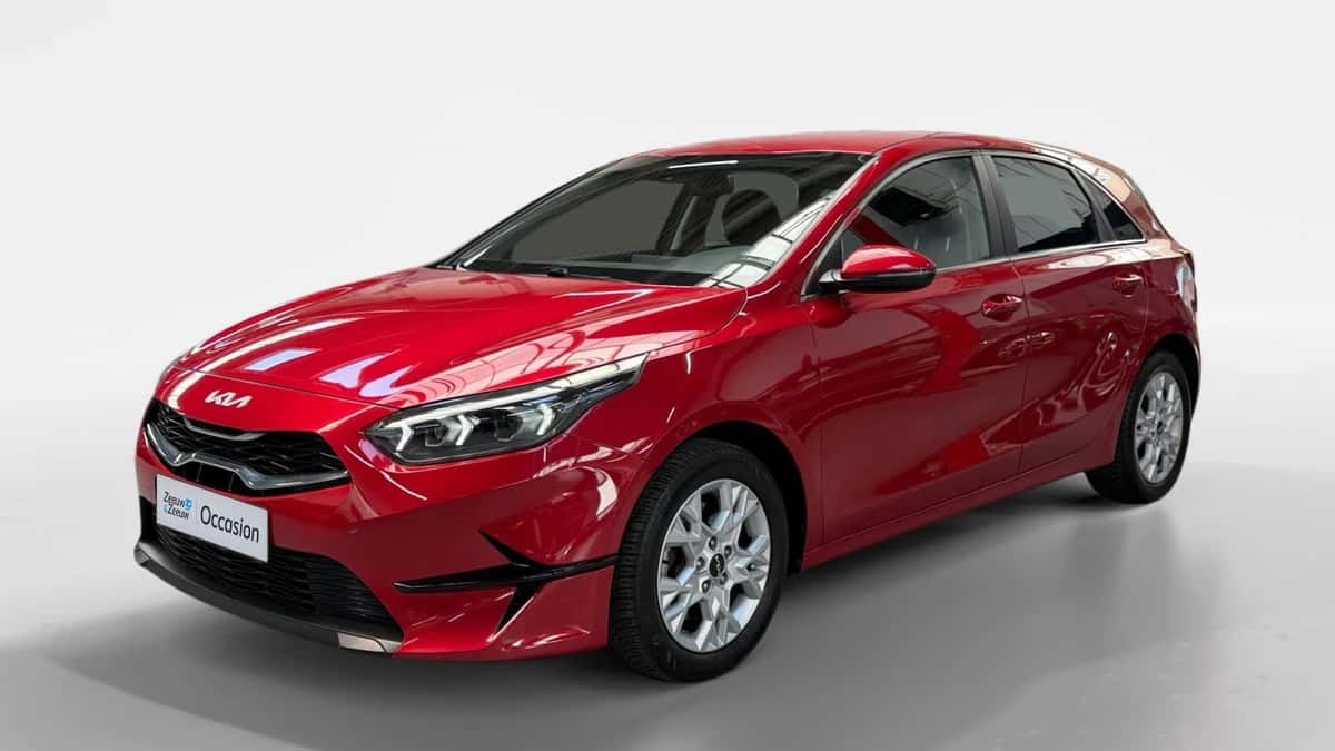 Kia Ceed (2022) — foto 1