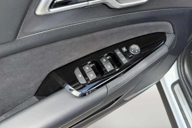 Kia Sportage (2023) thumbnail 24