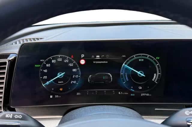 Kia Sportage (2023) thumbnail 25